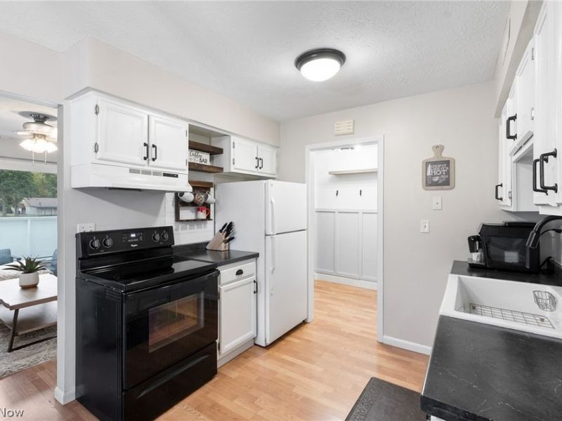 17506 Independence Court, Unit 4-D, Brook Park, OH 44142 Photo 9
