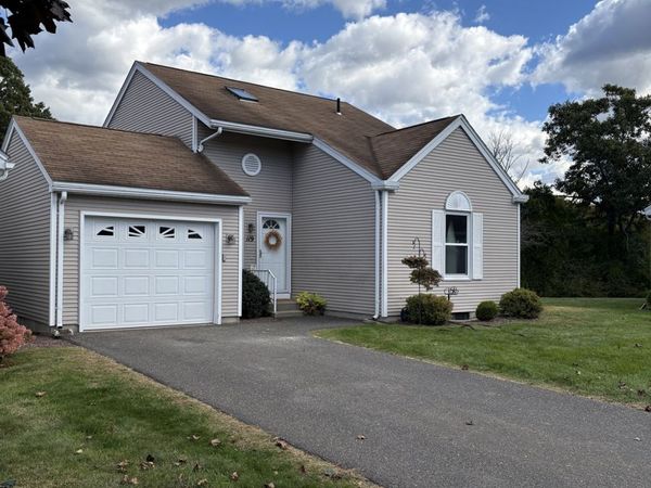 119 Alvord Pl, Unit 119, South Hadley, MA 01075