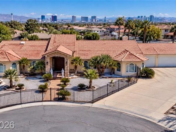 3272 Crystal Palm Court, Las Vegas, NV 89117