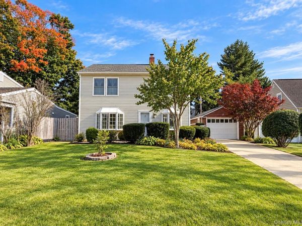 110 Swan Lane , Levittown, NY 11756
