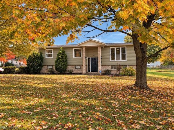 500 Aurora Drive , Youngstown, OH 44505