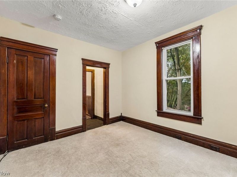 160 N Valley Street, Akron, OH 44303 Photo 15