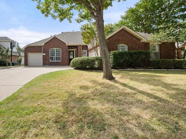 1102 Tanglewood Drive , Mansfield, TX 76063
