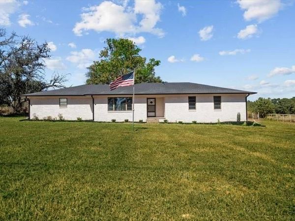 17014 Woodcrest Circle , Lindale, TX 75771
