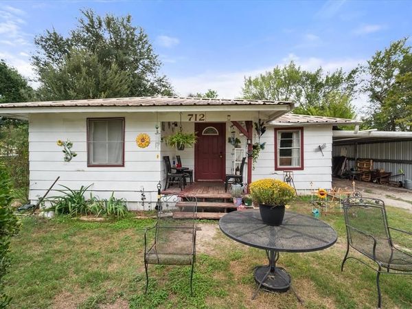 712 E Liberty Street , Mexia, TX 76667