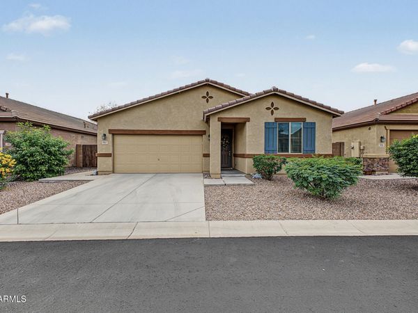 7827 E BUTTE Street, Mesa, AZ 85207