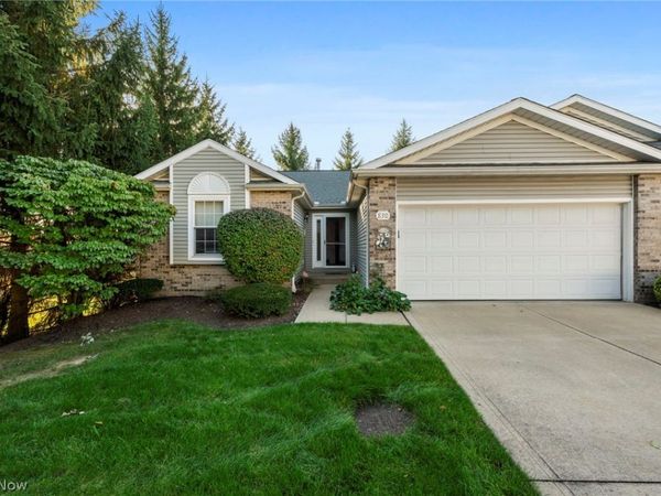 830 Renee Drive , Unit 832, Wadsworth, OH 44281
