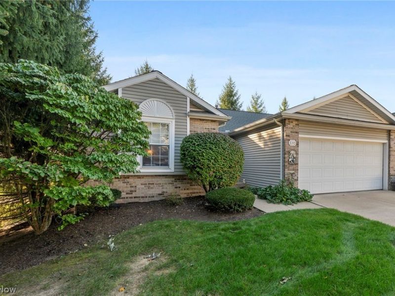 830 Renee Drive, Unit 832, Wadsworth, OH 44281 Photo 3