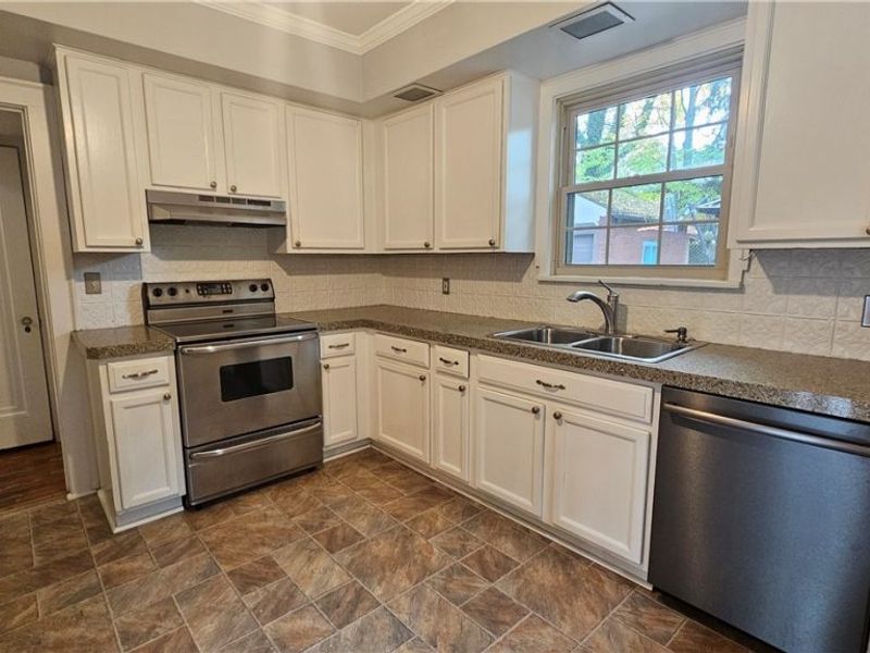 358 Merriman Road, Akron, OH 44303 Photo 16