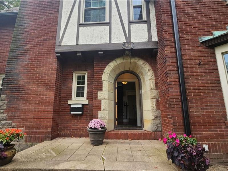 358 Merriman Road, Akron, OH 44303 Photo 6