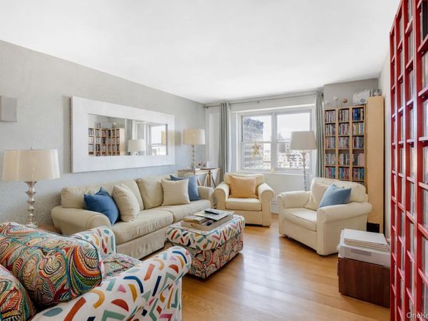 400 E 54th Street, Unit 25C, New York (Manhattan), NY 10022