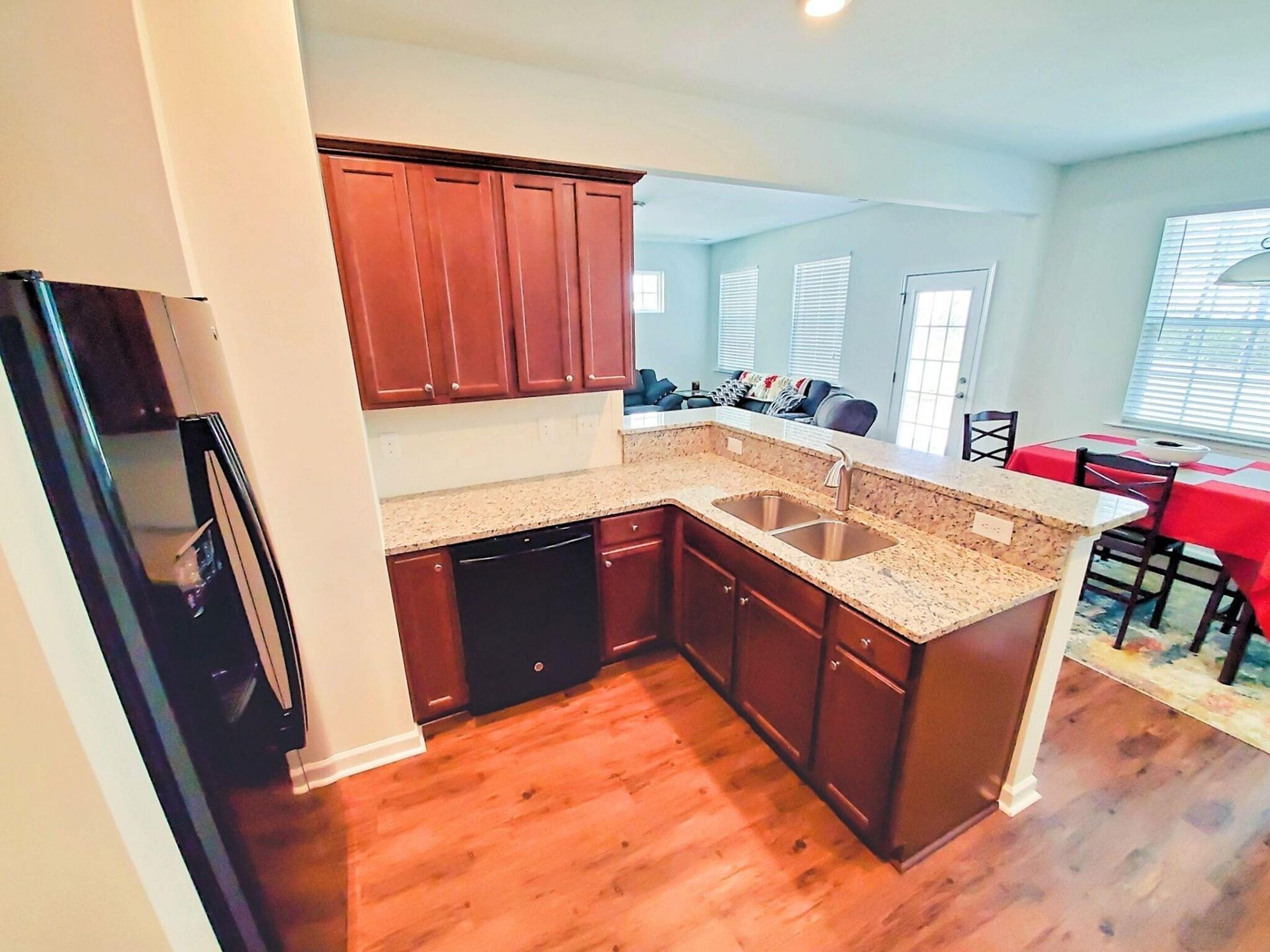 220 Lazy River Lane Photo 6