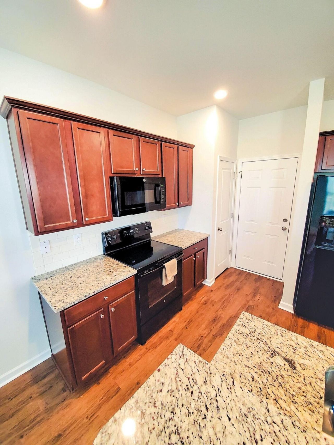 220 Lazy River Lane Photo 7