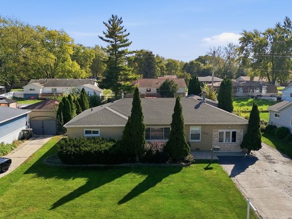665 Illinois Boulevard , Hoffman Estates, IL 60169