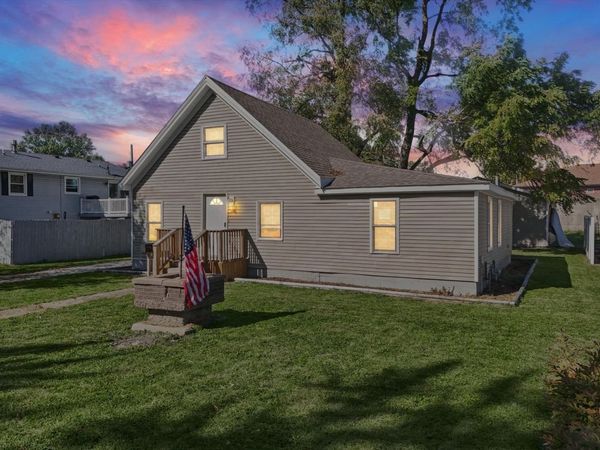 409 W Warren Street, LeRoy, IL 61752