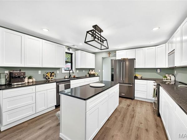 213 Flora Street , Iberia, MO 65486