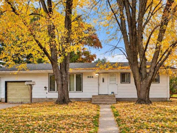 908 12th Avenue NE, Brainerd, MN 56401
