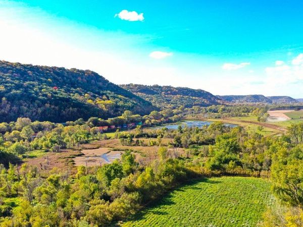 17097 665th Street , Wabasha, MN 55981