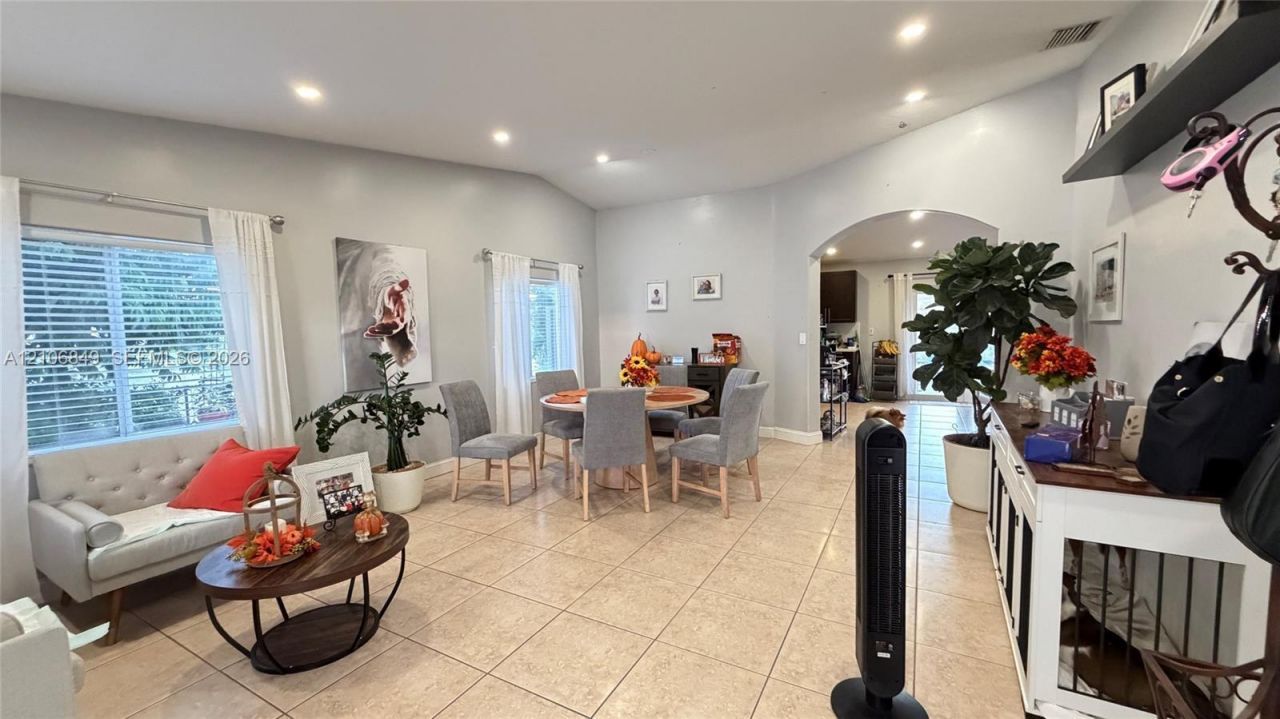 5165 SW 158th Ave , Miami, FL 33185 Photo