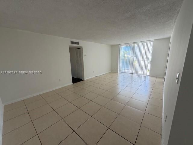 496 NW 165th St Rd , Unit D416, Miami, FL 33169 Photo