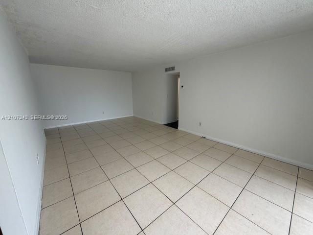 496 NW 165th St Rd , Unit D416, Miami, FL 33169 Photo