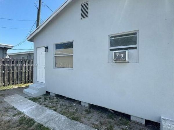 517 NW 1st Ave , Unit 2, Hallandale Beach, FL 33009