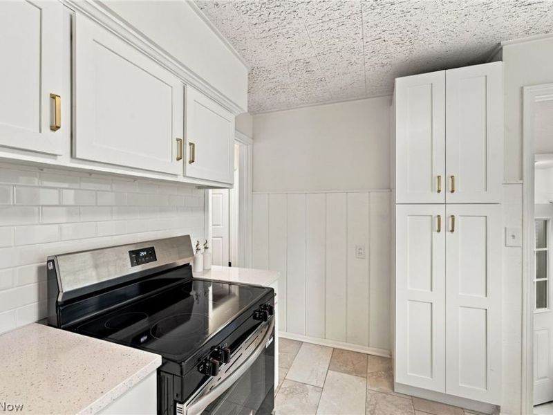 24914 E Oakland, Bay Village, OH 44140 Photo 10