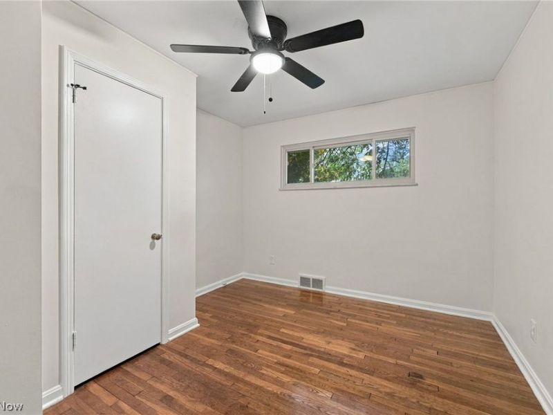 24914 E Oakland, Bay Village, OH 44140 Photo 12