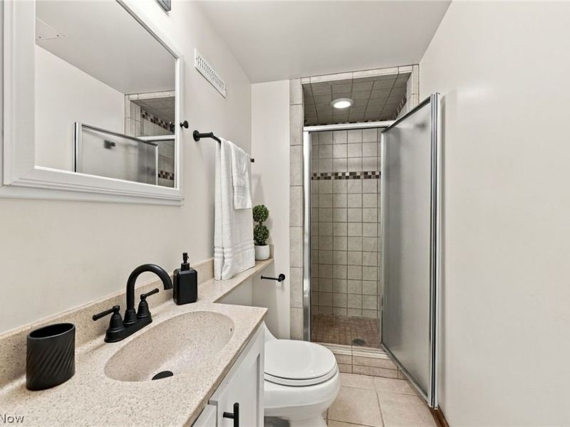 24914 E Oakland, Bay Village, OH 44140 Photo 20