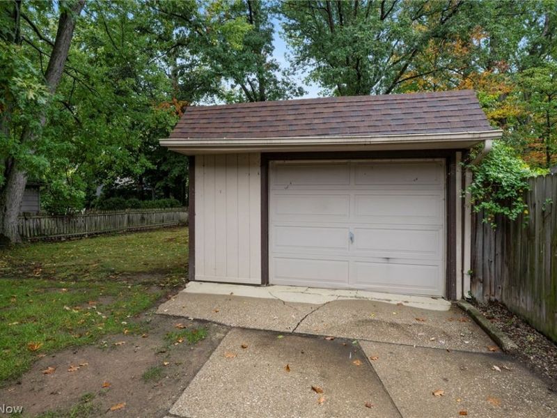 24914 E Oakland, Bay Village, OH 44140 Photo 27