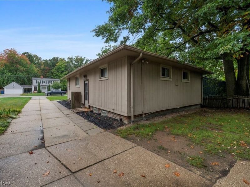 24914 E Oakland, Bay Village, OH 44140 Photo 30