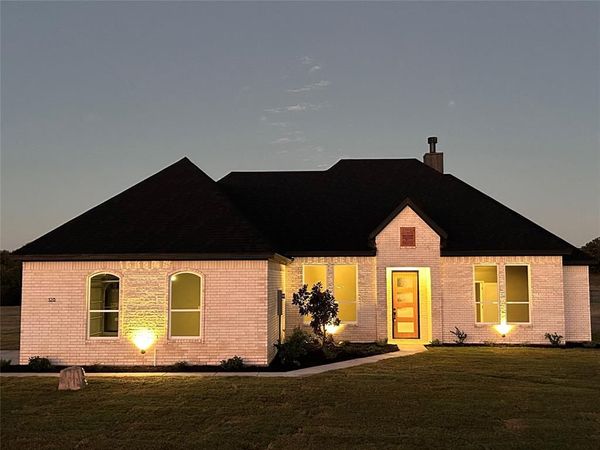 128 Aslan Road , Poolville, TX 76487