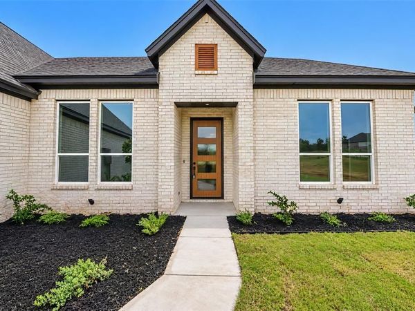 128 Aslan Road , Poolville, TX 76487