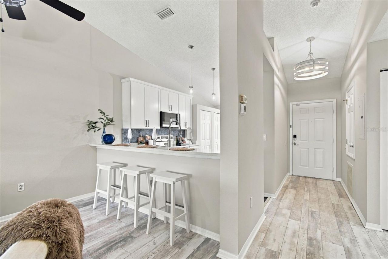 4210 Caddie Drive E, Unit 202, Bradenton, FL 34203 Photo