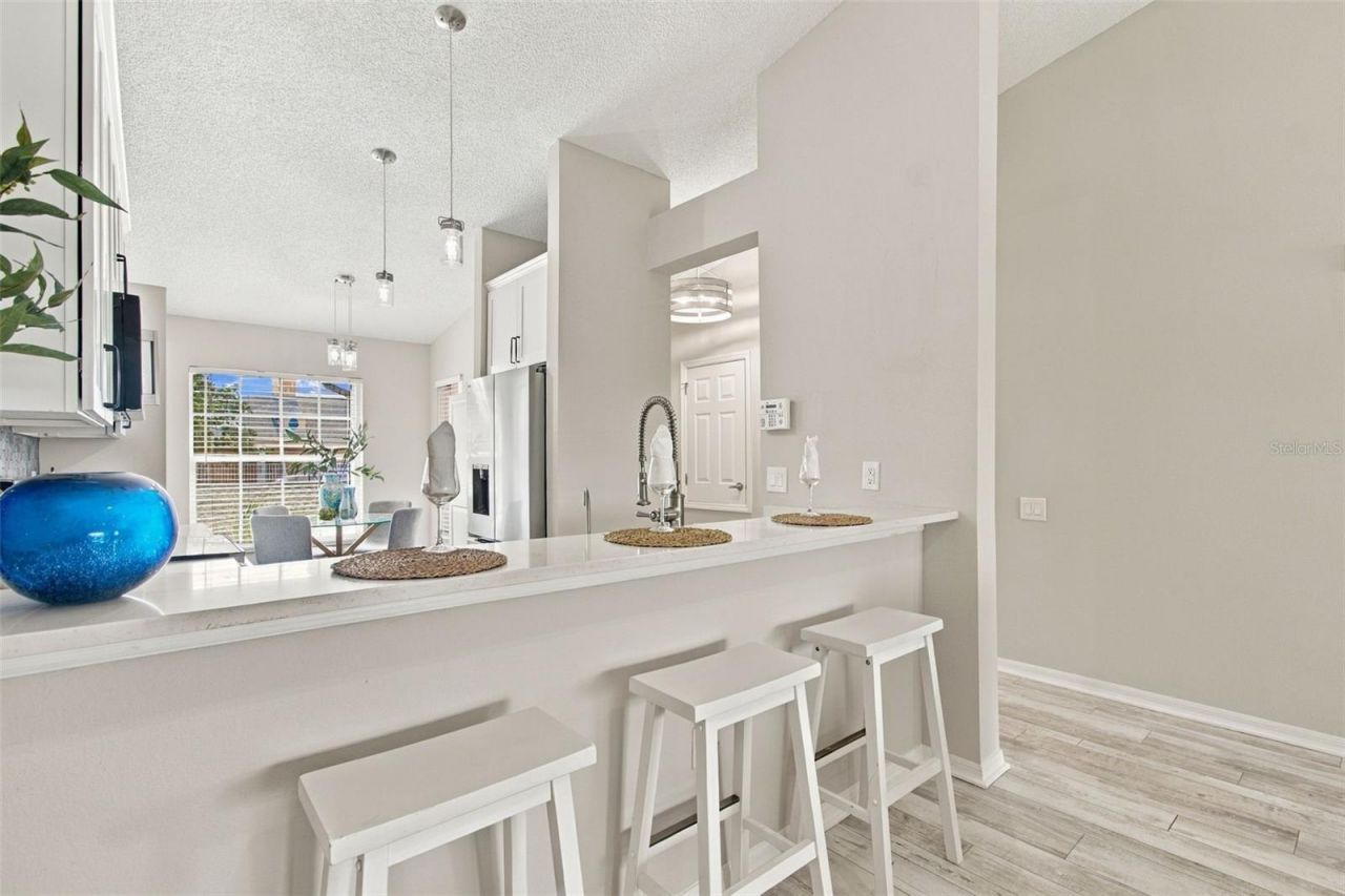 4210 Caddie Drive E, Unit 202, Bradenton, FL 34203 Photo
