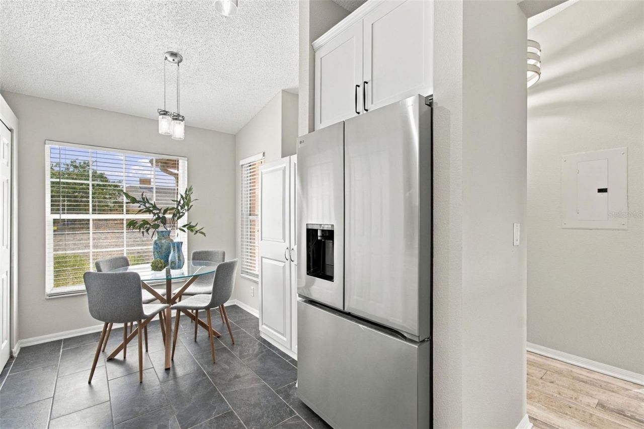 4210 Caddie Drive E, Unit 202, Bradenton, FL 34203 Photo