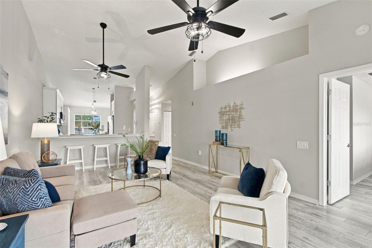 4210 Caddie Drive E, Unit 202, Bradenton, FL 34203 Photo