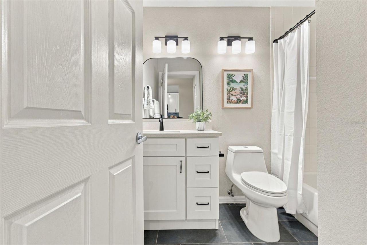 4210 Caddie Drive E, Unit 202, Bradenton, FL 34203 Photo