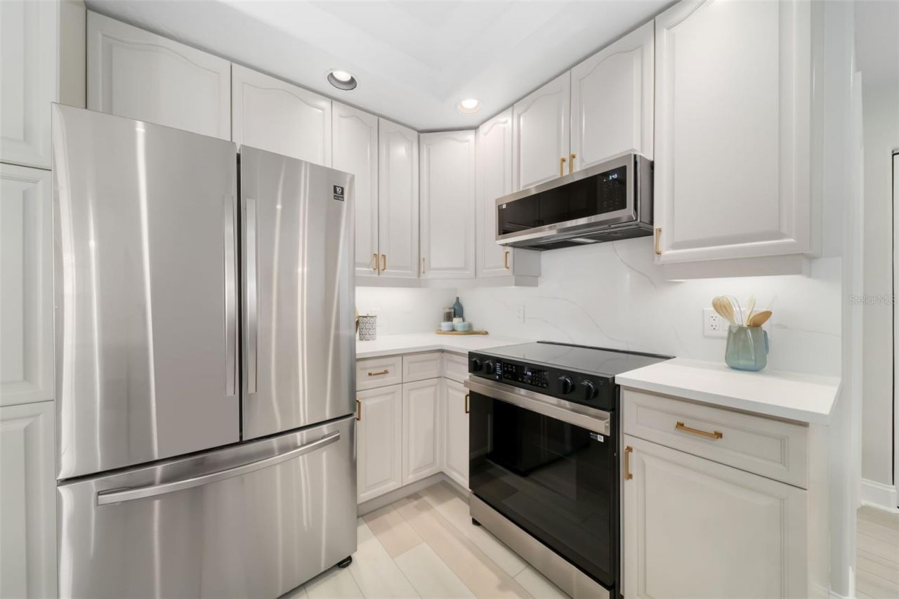 1703 Starling Drive, Unit 1703, Sarasota, FL 34231 Photo