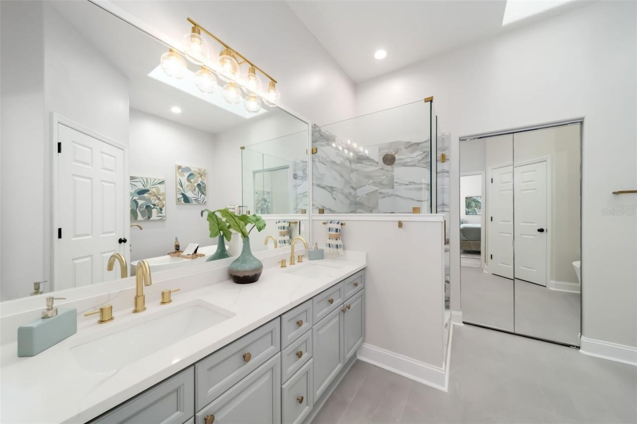 1703 Starling Drive, Unit 1703, Sarasota, FL 34231 Photo