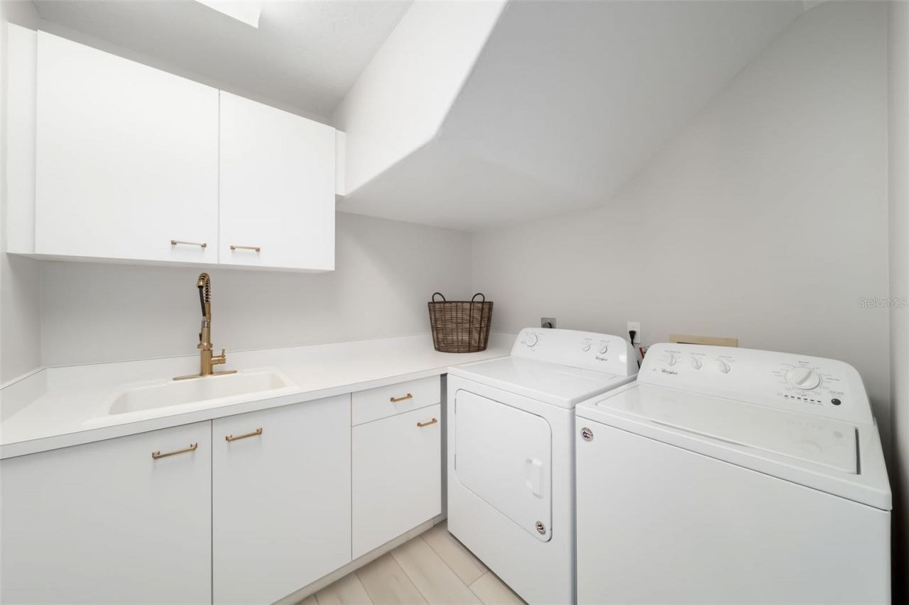 1703 Starling Drive, Unit 1703, Sarasota, FL 34231 Photo