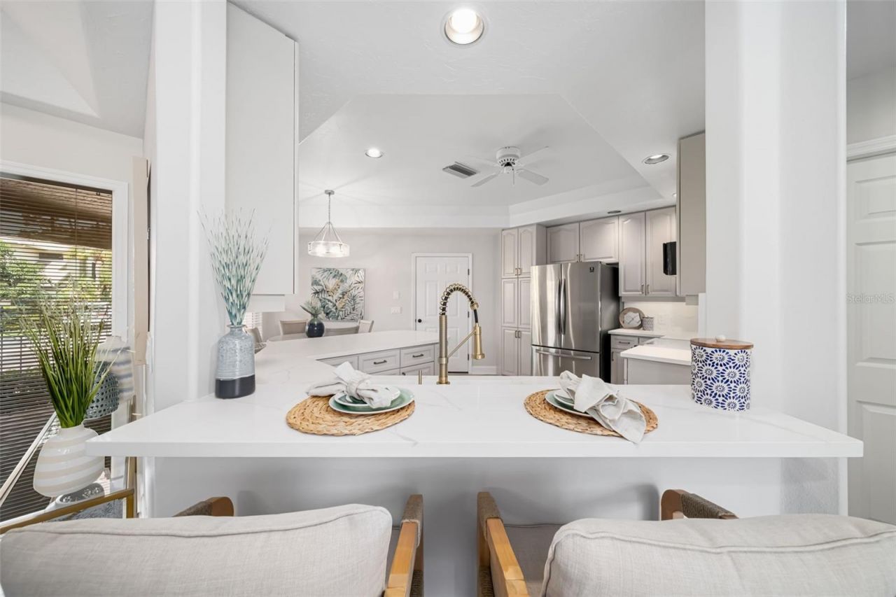1703 Starling Drive, Unit 1703, Sarasota, FL 34231 Photo