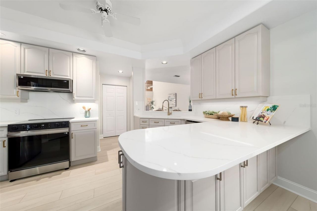 1703 Starling Drive, Unit 1703, Sarasota, FL 34231 Photo