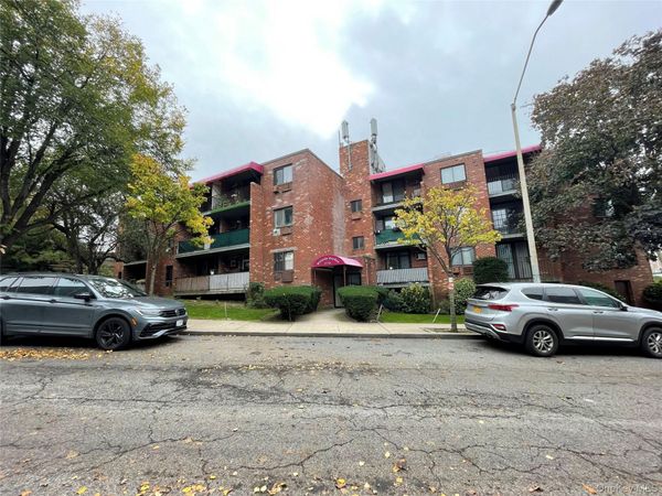 57-45 74th Street, Unit 106, Middle Village, NY 11379