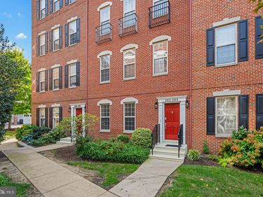 202 CAPTAINS WAY, PHILADELPHIA, PA 19146