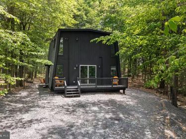 3357 WOODLAND DRIVE, TOBYHANNA, PA 18466