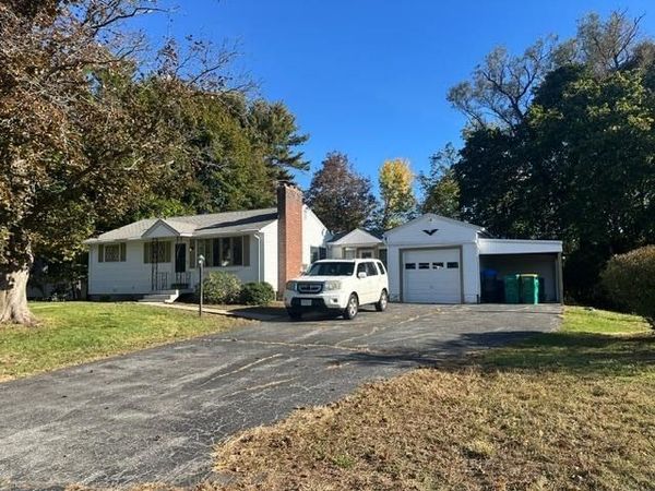 48 Marlboro Road, Woburn, MA 01801