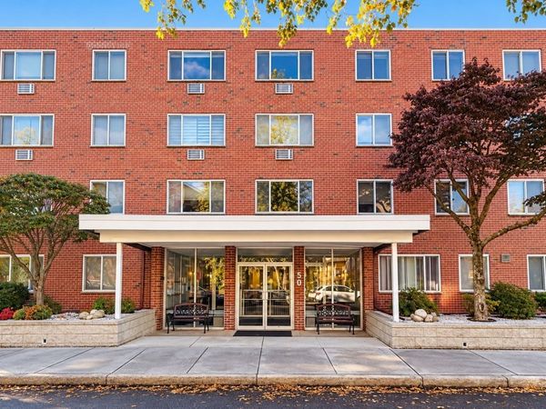 50 Green Street, Unit 209, Brookline, MA 02446