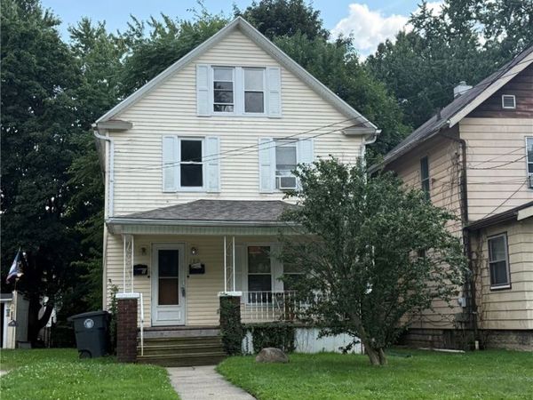 190 E Mapledale Avenue , Akron, OH 44301