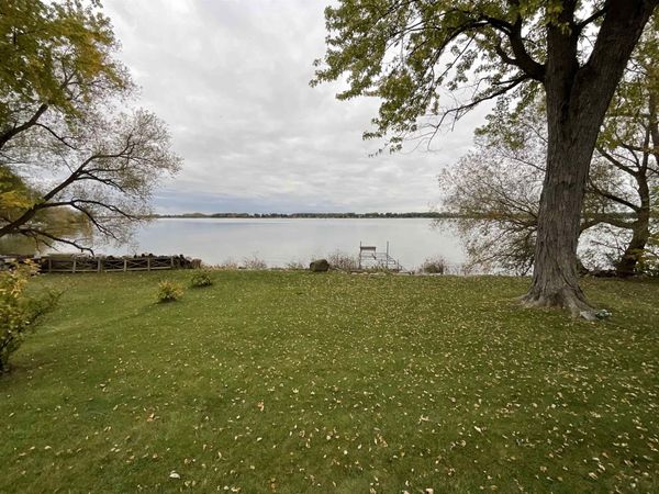 W10205 Hickory Bay Road, Fox Lake, WI 53933